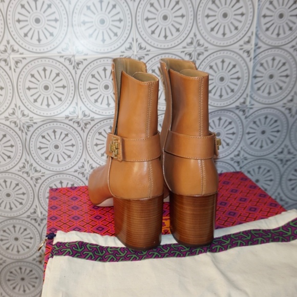 Tory Burch Kira 70mm Calf Leather Bootie Tan size 8.5 - Picture 7 of 16